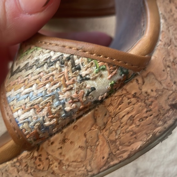 Gently used wedges - Picture 6 of 6